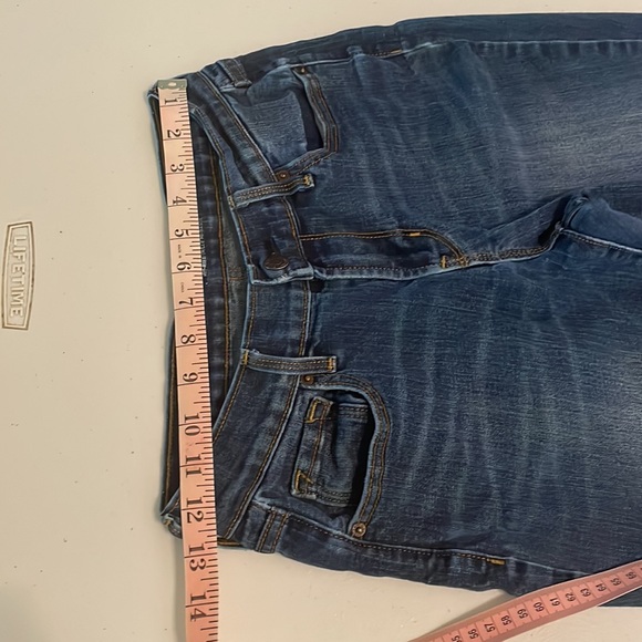 Old Navy Jeans 2 Short - Picture 3 of 10